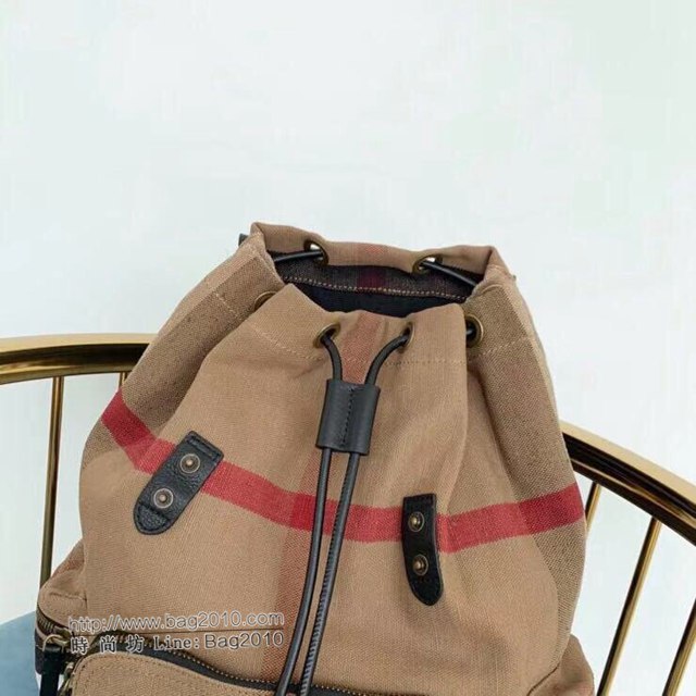 Burberry專櫃新款雙肩包 巴寶莉大號The Rucksack軍旅背包  db1198